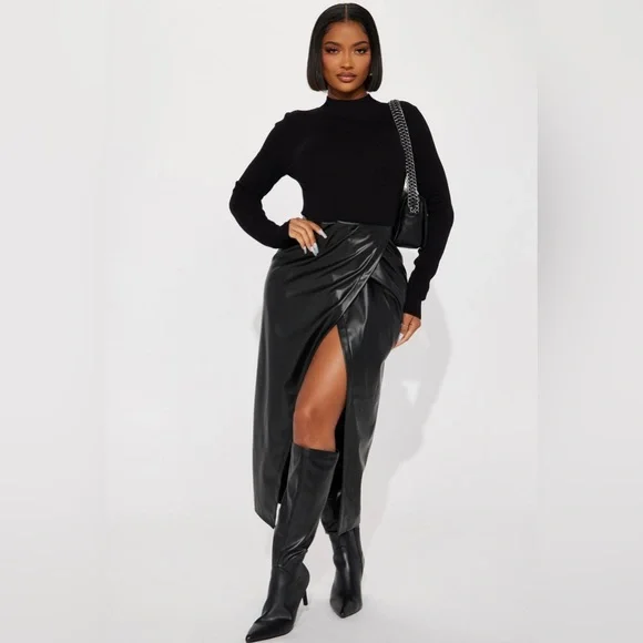 black leather dress boots women's Steve Madden Women's Luca Black Cuffed Boots - Size 8.5